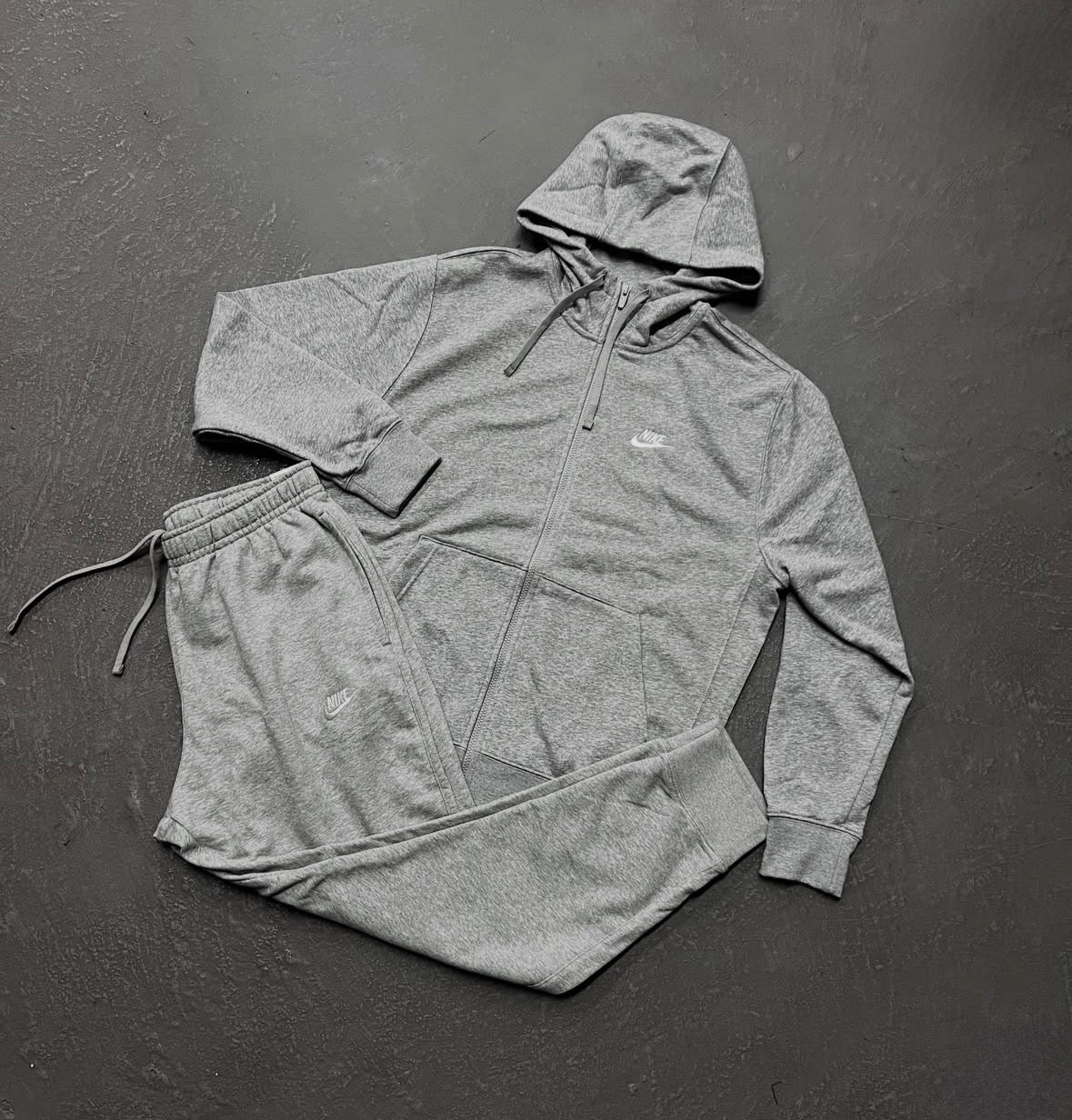 Conjunto NK Club Cinza