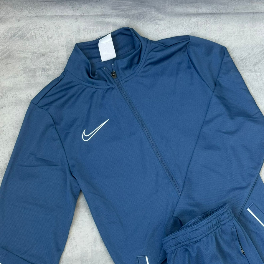 Conjunto NK Academy Dry-FIT