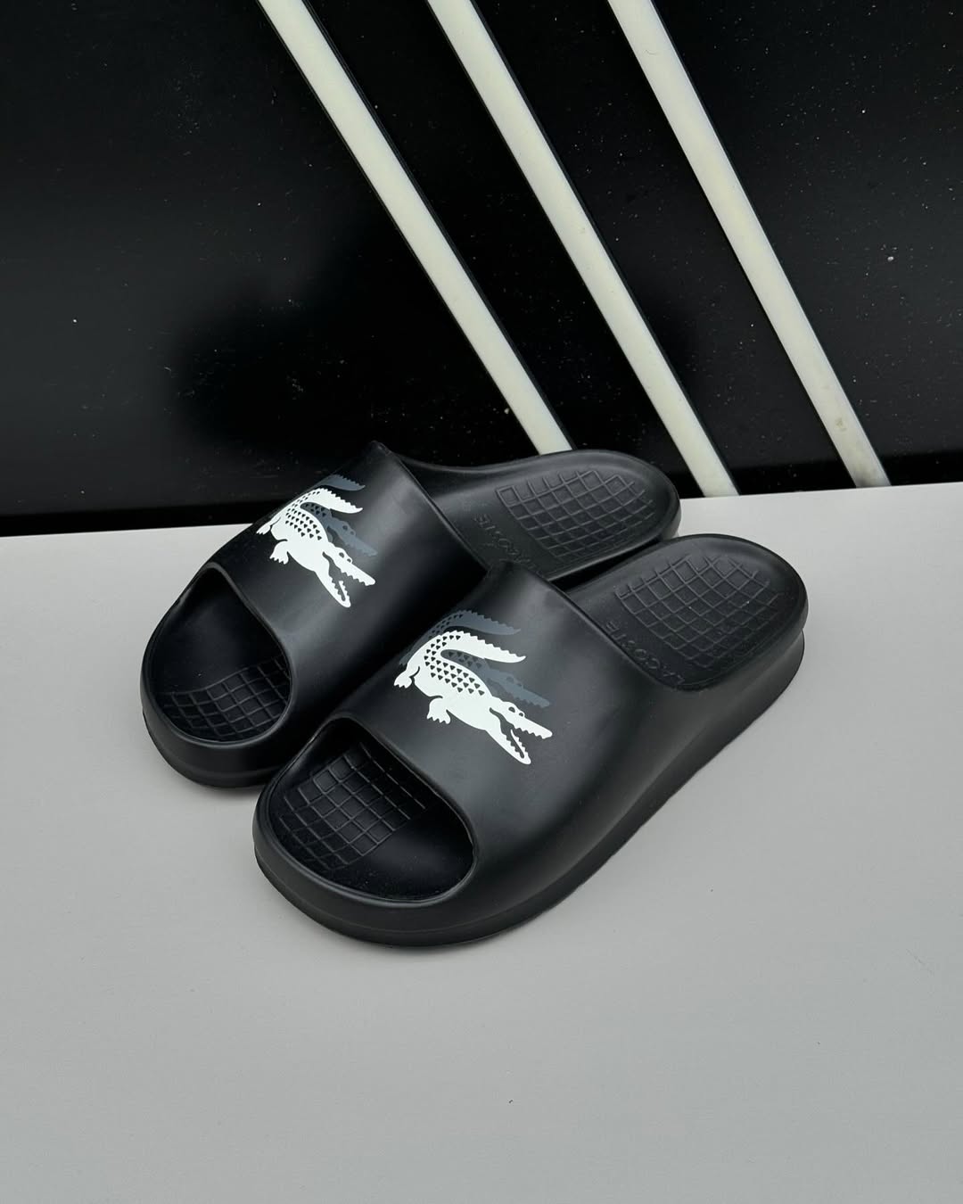 Slide Lcst Nuvem Preto