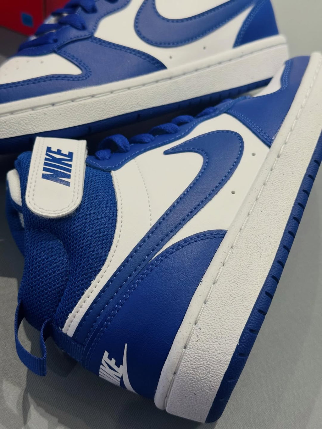 Tênis Nike Court Borough Mid