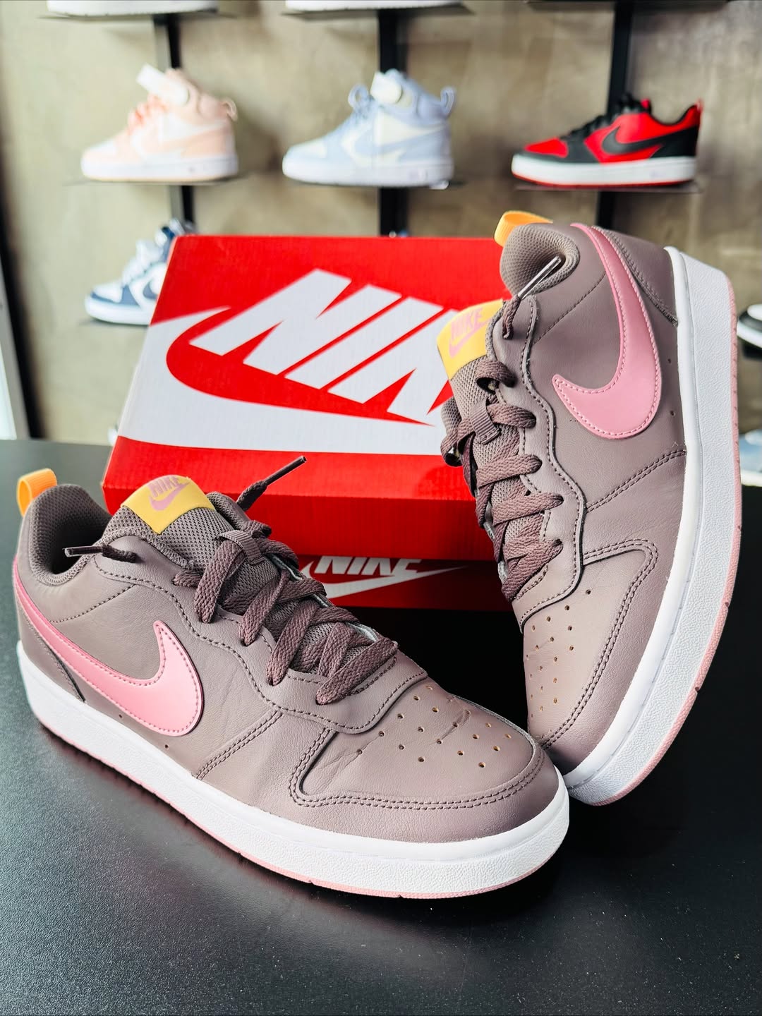 Tênis NK Court Borough Low