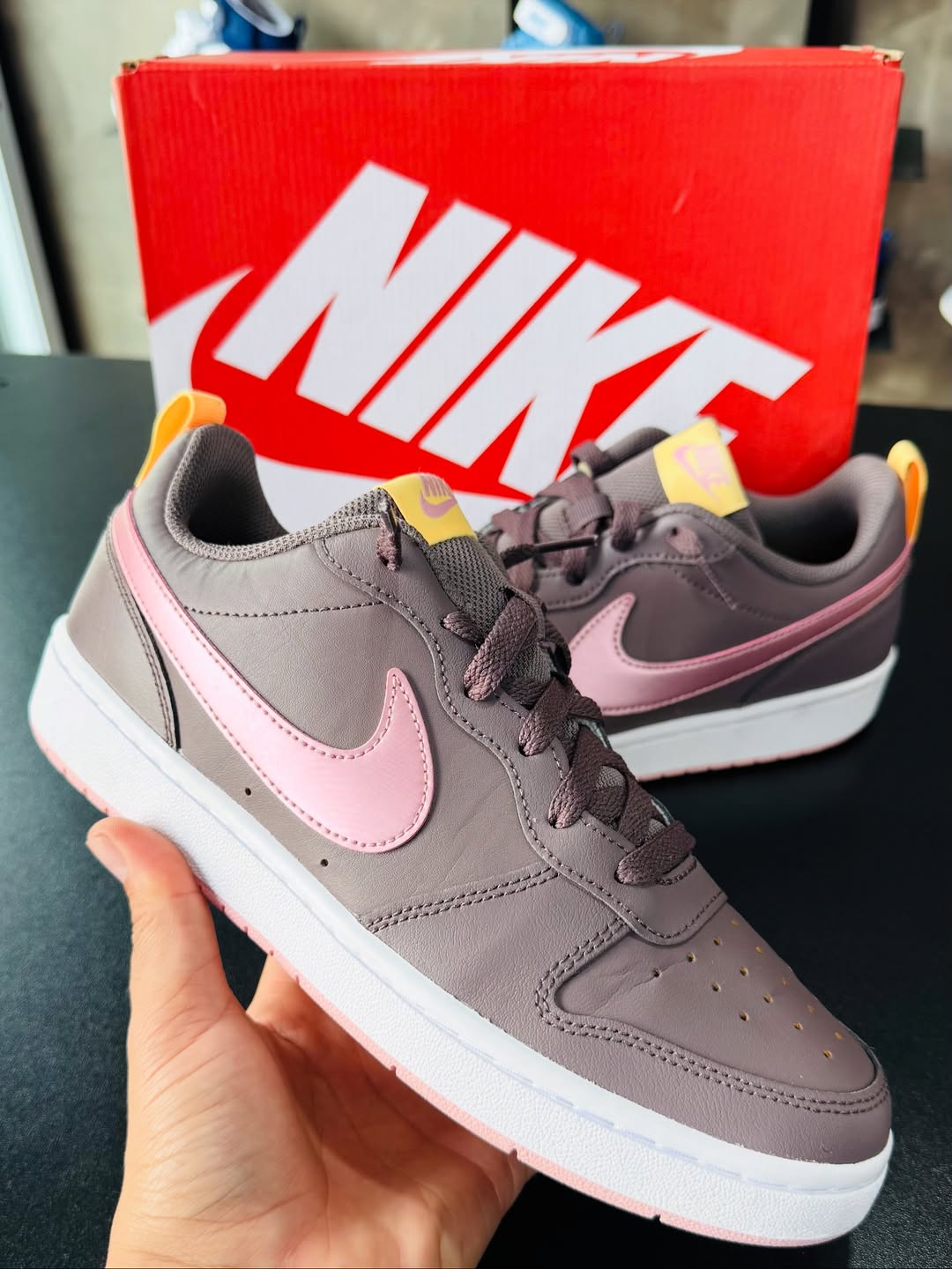 Tênis NK Court Borough Low