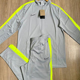Conjunto NK Academy Dri-FIT Reliquia