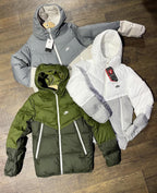 Jaqueta Puffer NK Sportswear