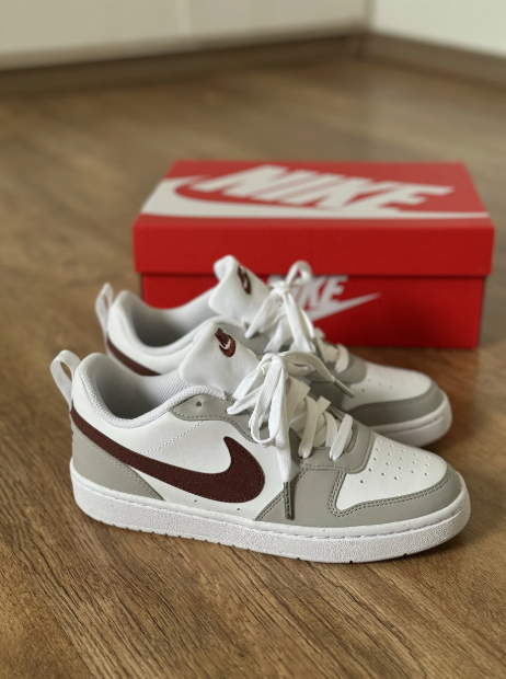 Tênis NK Court Borough Low