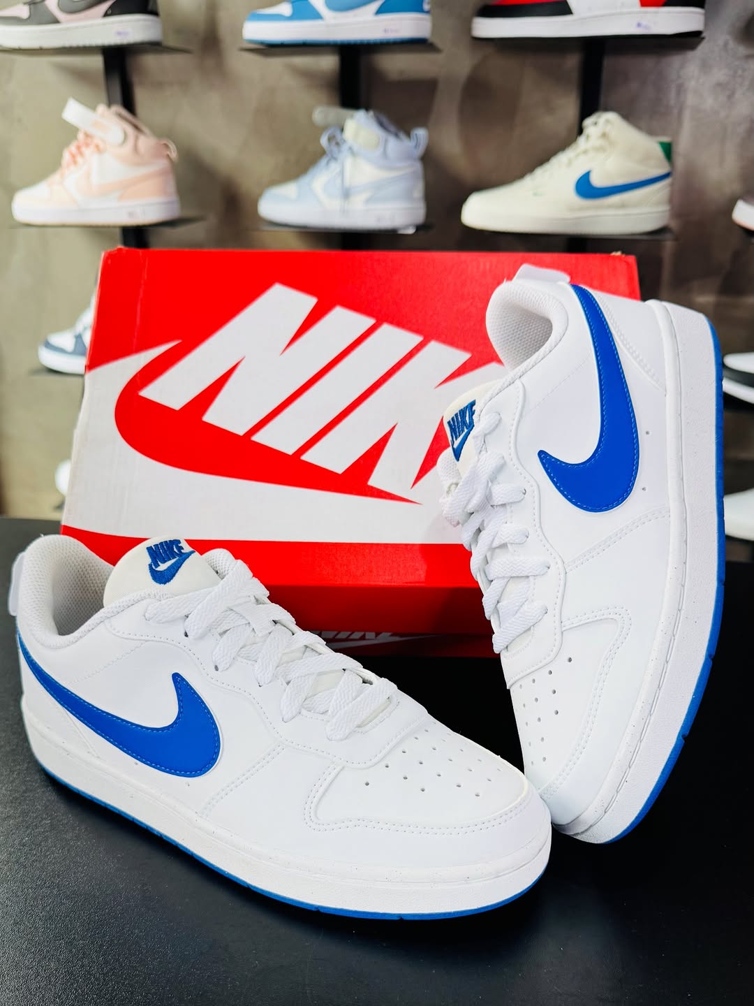 Tênis NK Court Borough Low