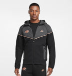 Jaqueta NK Tech Fleece x Syna World Central Cee