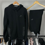 Conjunto NK Tech Fleece Preto